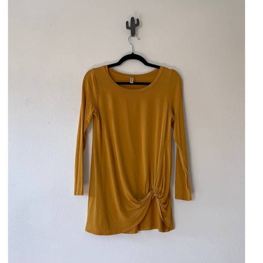 5/$25 Emerald Mustard‎ Knot Front Tee